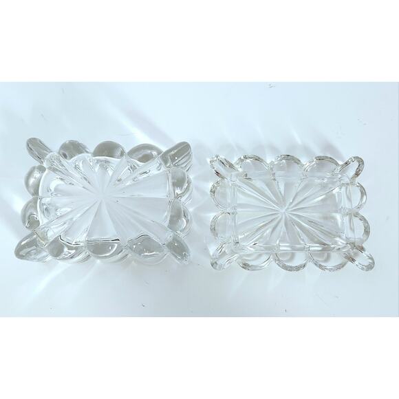 Vintage Clear Pressed Glass Vanity Trinket Jewelry Box with Lid - Picture 7 of 8